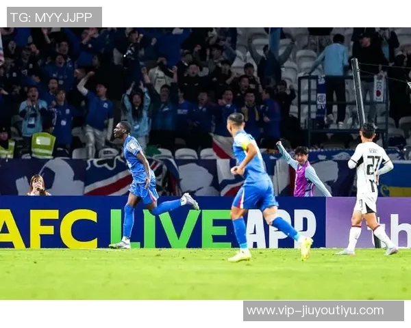 申花与首尔FC半场战成平局申花多次射门未能破门阿苏埃错失良机 申花与首尔FC半场战成平局申花多次射门未能破门阿苏埃错失良机