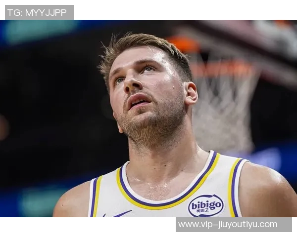 东契奇罚球失误遗憾错过赛季首场50分里夫斯无奈呼喊罚进一个啊 东契奇罚球失误遗憾错过赛季首场50分里夫斯无奈呼喊罚进一个啊