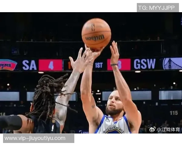 假期学习不放松库里首节火力全开轰下11分展现超强状态 假期学习不放松库里首节火力全开轰下11分展现超强状态